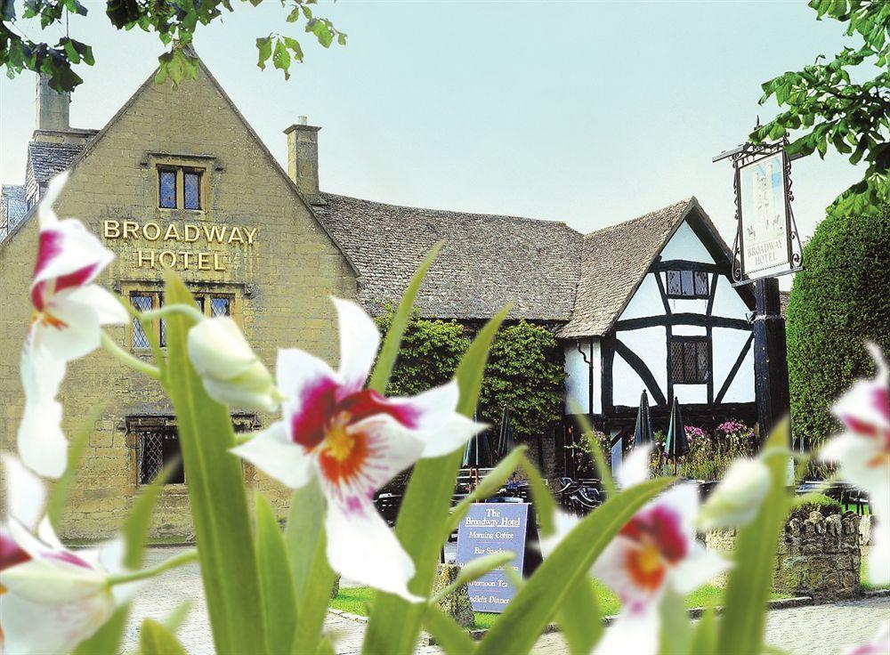 The Broadway Hotel Exterior foto